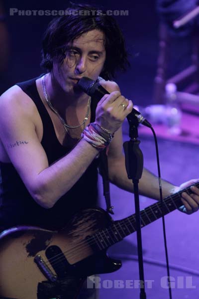 CARL BARAT - 2010-11-05 - PARIS - La Cigale - 